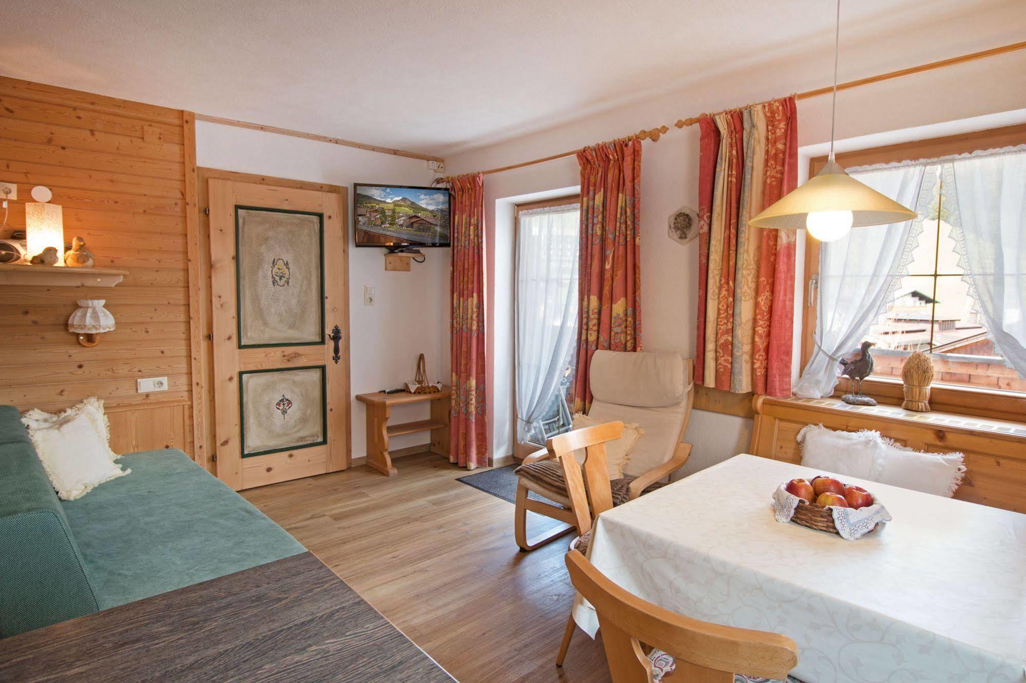 Haus Amann Apartment Берванг Екстериор снимка